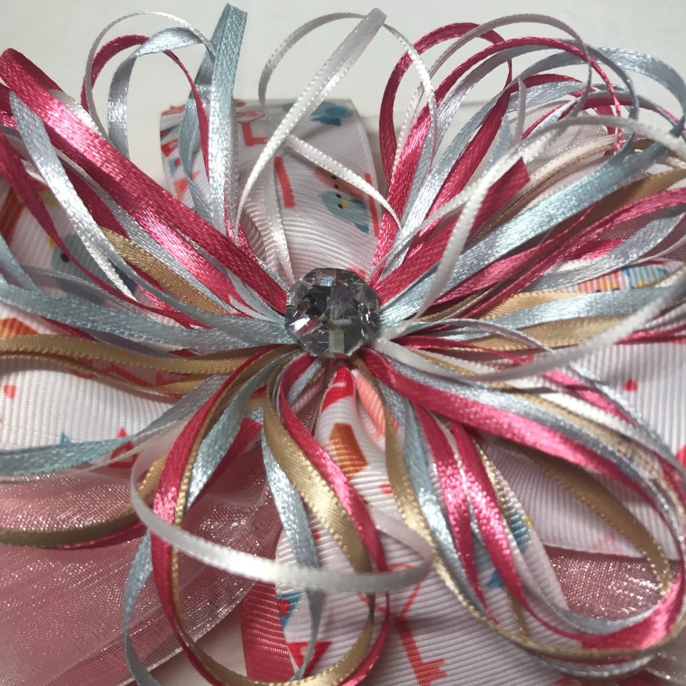Girls bow - Picture 3 of 7